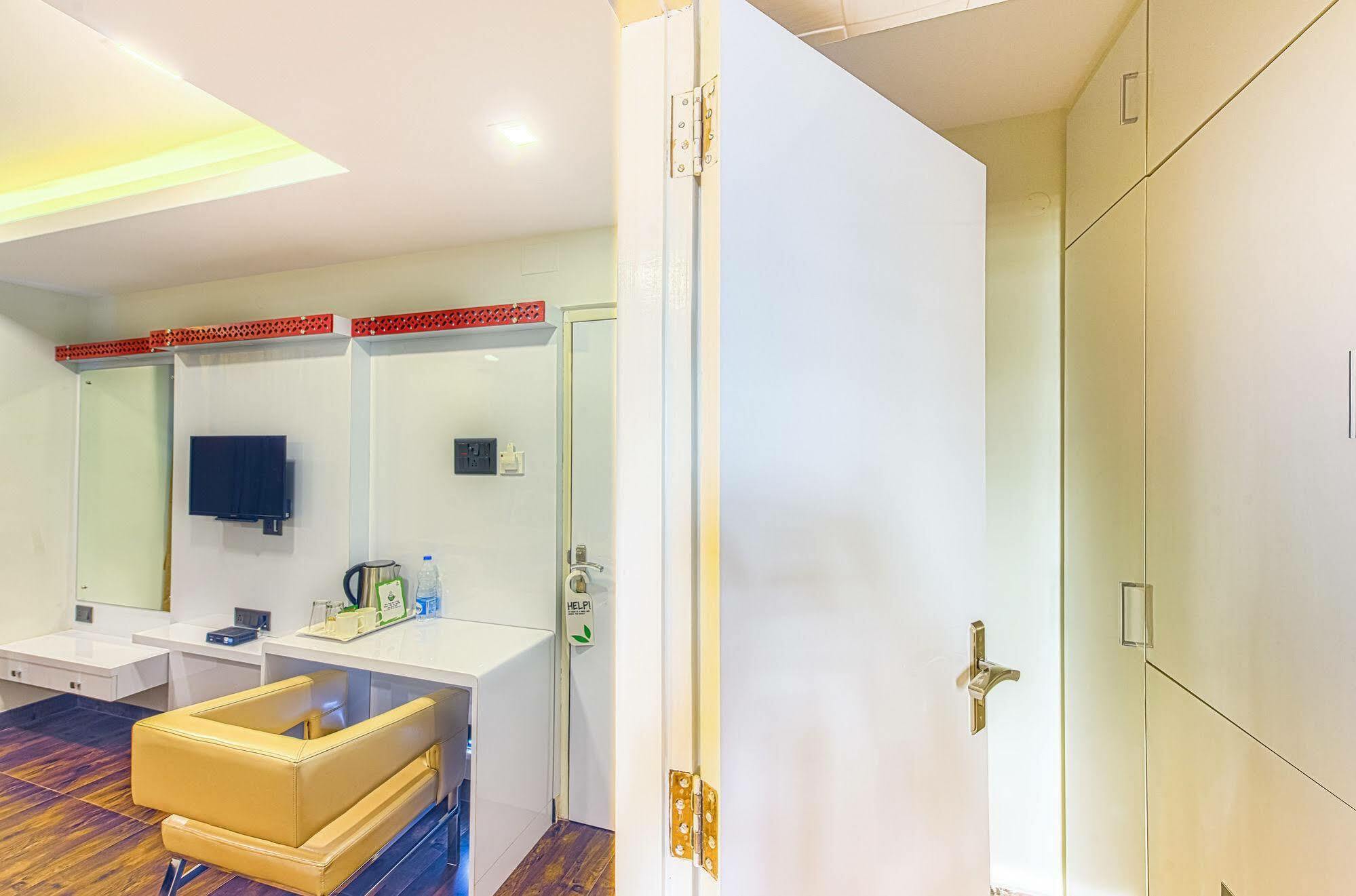 Hotel Treebo Orion Sapphire, Beck Bagan Kalkutta Exterior foto