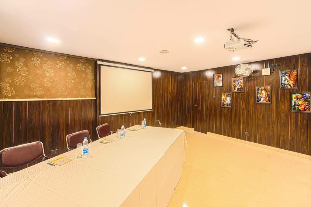 Hotel Treebo Orion Sapphire, Beck Bagan Kalkutta Exterior foto
